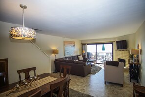 Flat-screen TV, fireplace, DVD player