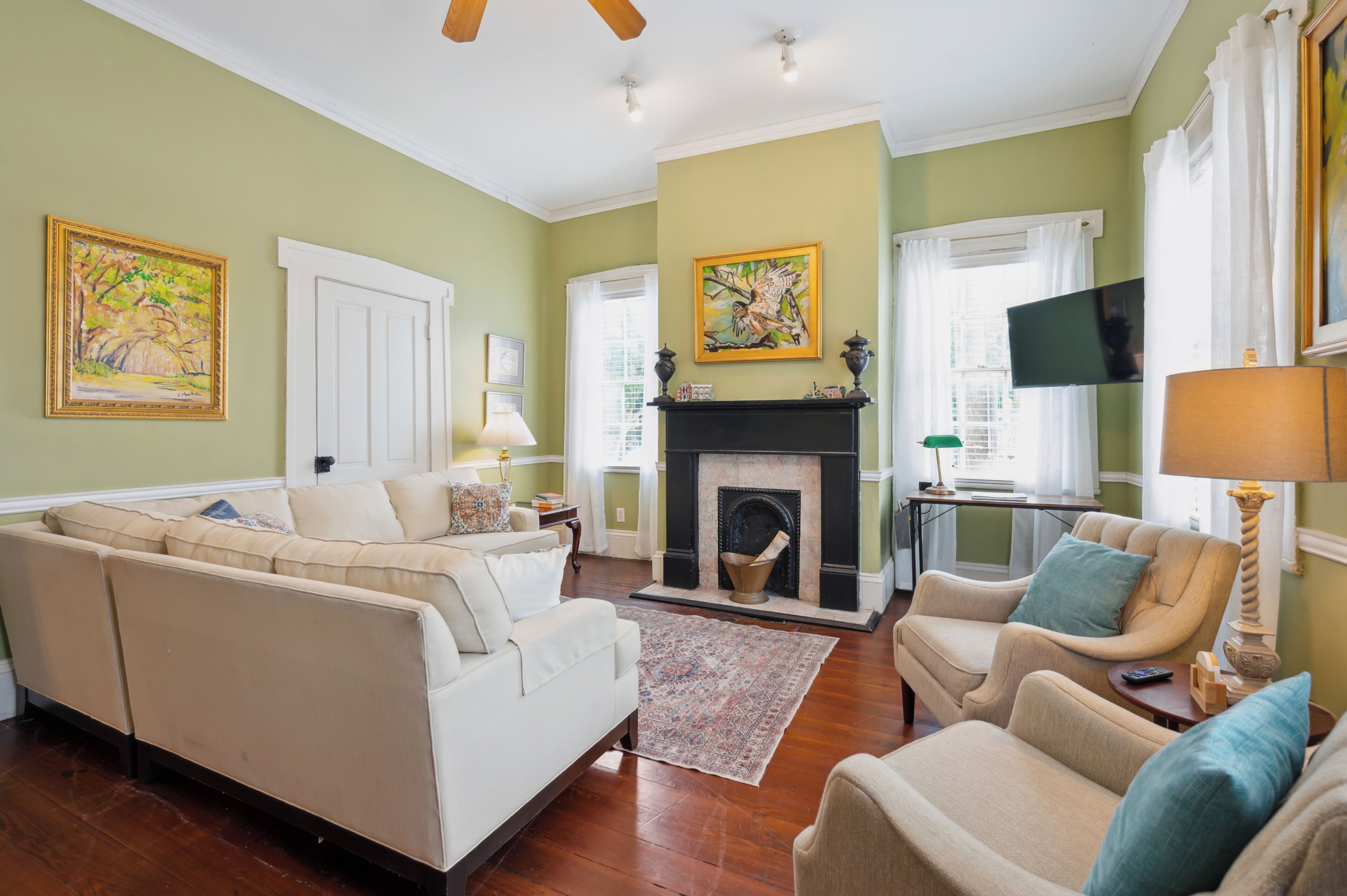 智能电视、壁炉