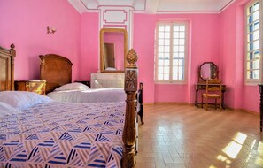 2 bedrooms