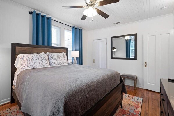 4 間睡房、書桌、熨斗/熨衫板、Wi-Fi