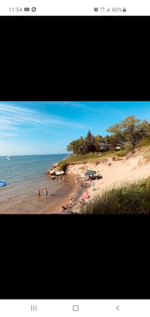 Plage à proximité, chaises longues