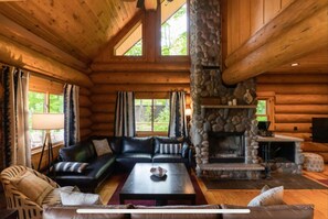 Smart TV, fireplace, stereo