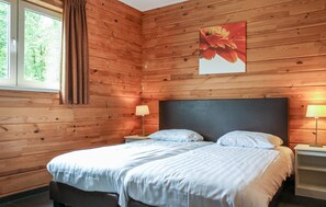 3 bedrooms, free WiFi, bed sheets