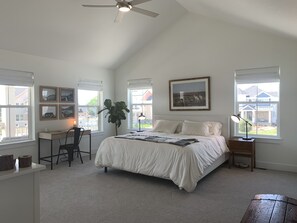 5 bedrooms, iron/ironing board, WiFi, bed sheets - New, STUNNING Colorado home with mountain views! (Erie)