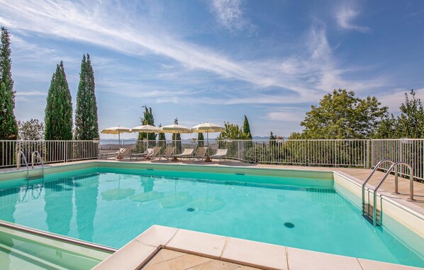 Pool - Nice apartment in Pieve di Santa Luce (Pieve di Santa Luce)