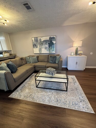 Magnolia Linen Company Unit 11 Downtown Auburn Across from Campus!