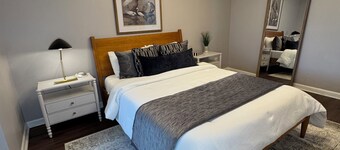 Magnolia Linen Company Unit 11 Downtown Auburn Across from Campus!