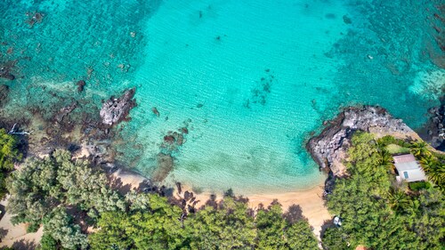 Idyllic Setting on Waialea Bay - White Sand Beach, Family Friendly