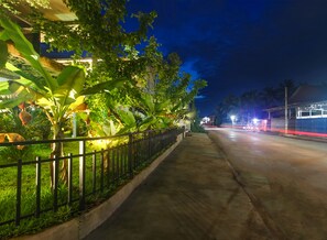Street view - Phan NaTa Apartment (Siem Reap)