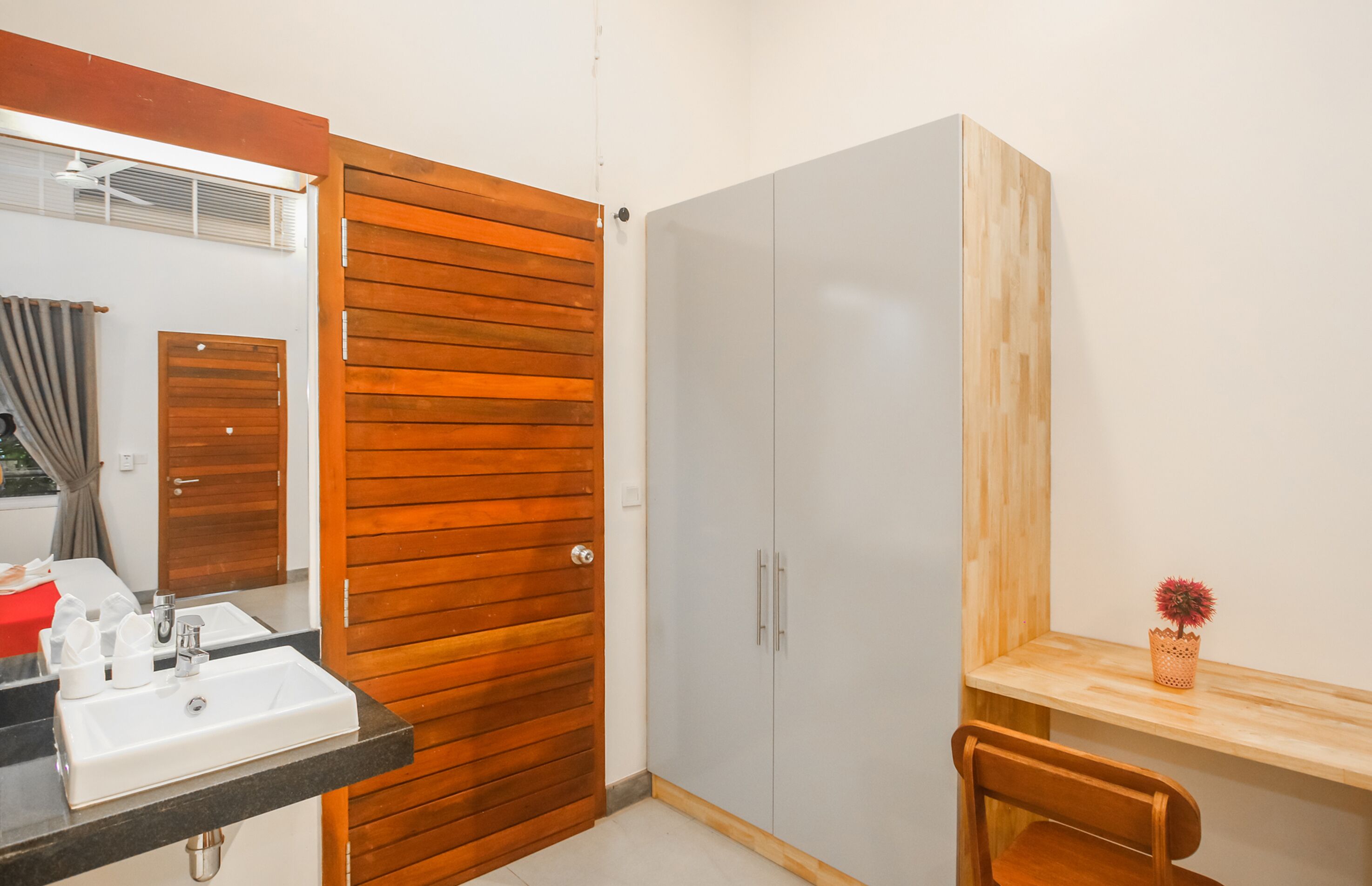 Chậu rửa trong phòng tắm