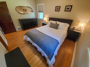 3 Schlafzimmer, Schreibtisch, Bügeleisen/Bügelbrett, kostenloses WLAN