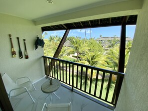 Property grounds - Comfort, security, swimming pool of approximately 3,300m2, with jacuzzis. (Ipojuca)