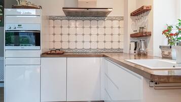 Kühlschrank, Herdplatte, Geschirrspüler