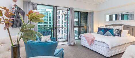 1 bedroom, desk, iron/ironing board, WiFi