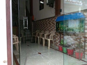 Property entrance - Krishnam Guest House (Mathura)
