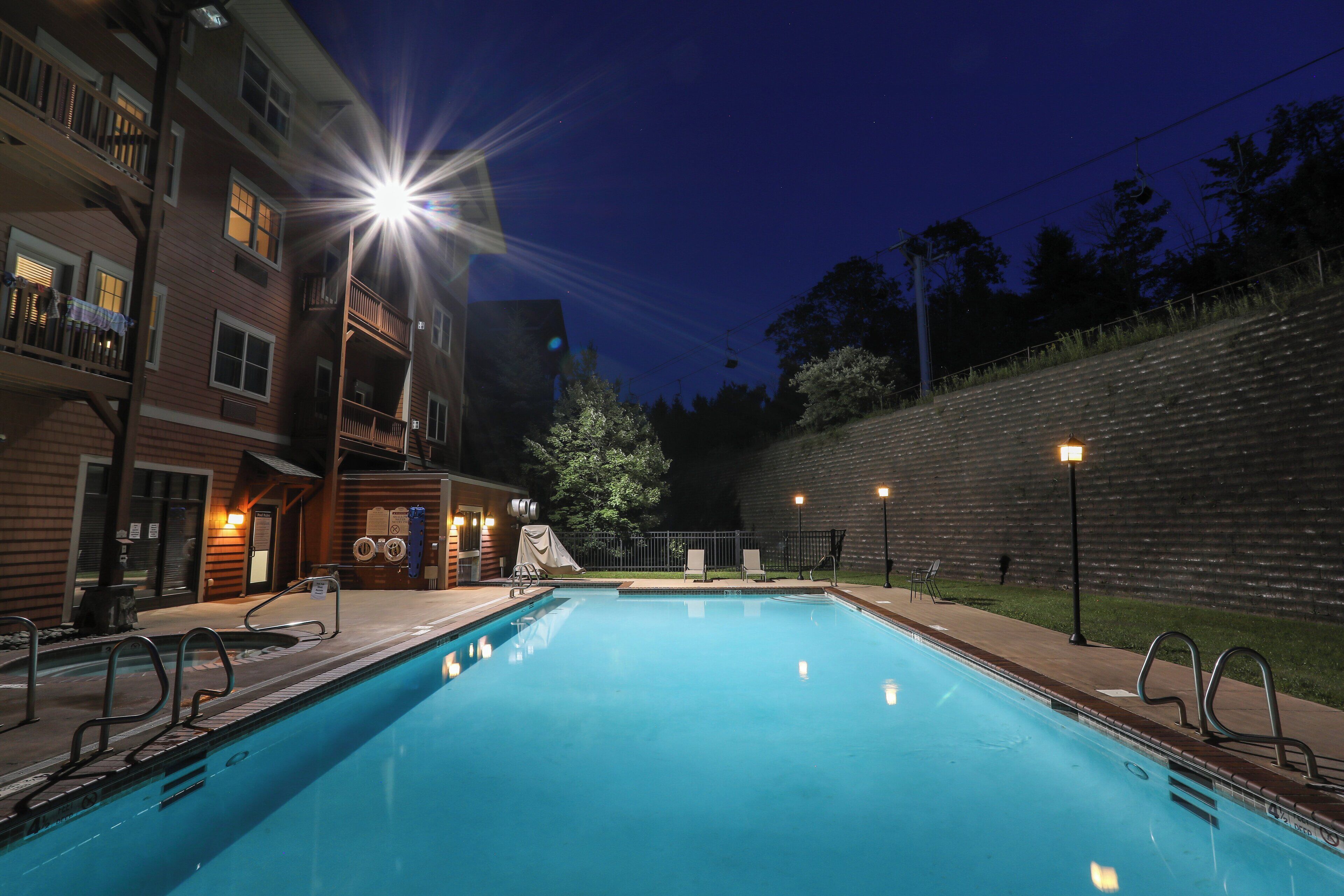 حمّام سباحة خارجي