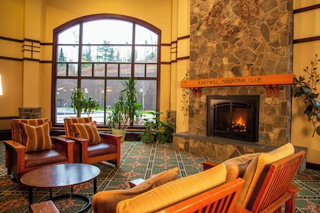 Lobby. Kaatskill Mountain Club & Condos by Vail Resorts