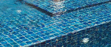 Outdoor pool, sun loungers