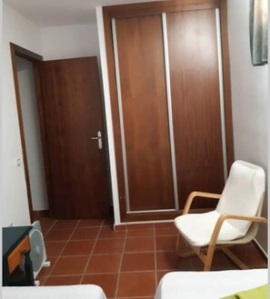 3 Schlafzimmer, Bügeleisen/Bügelbrett, kostenloses WLAN, Bettwäsche