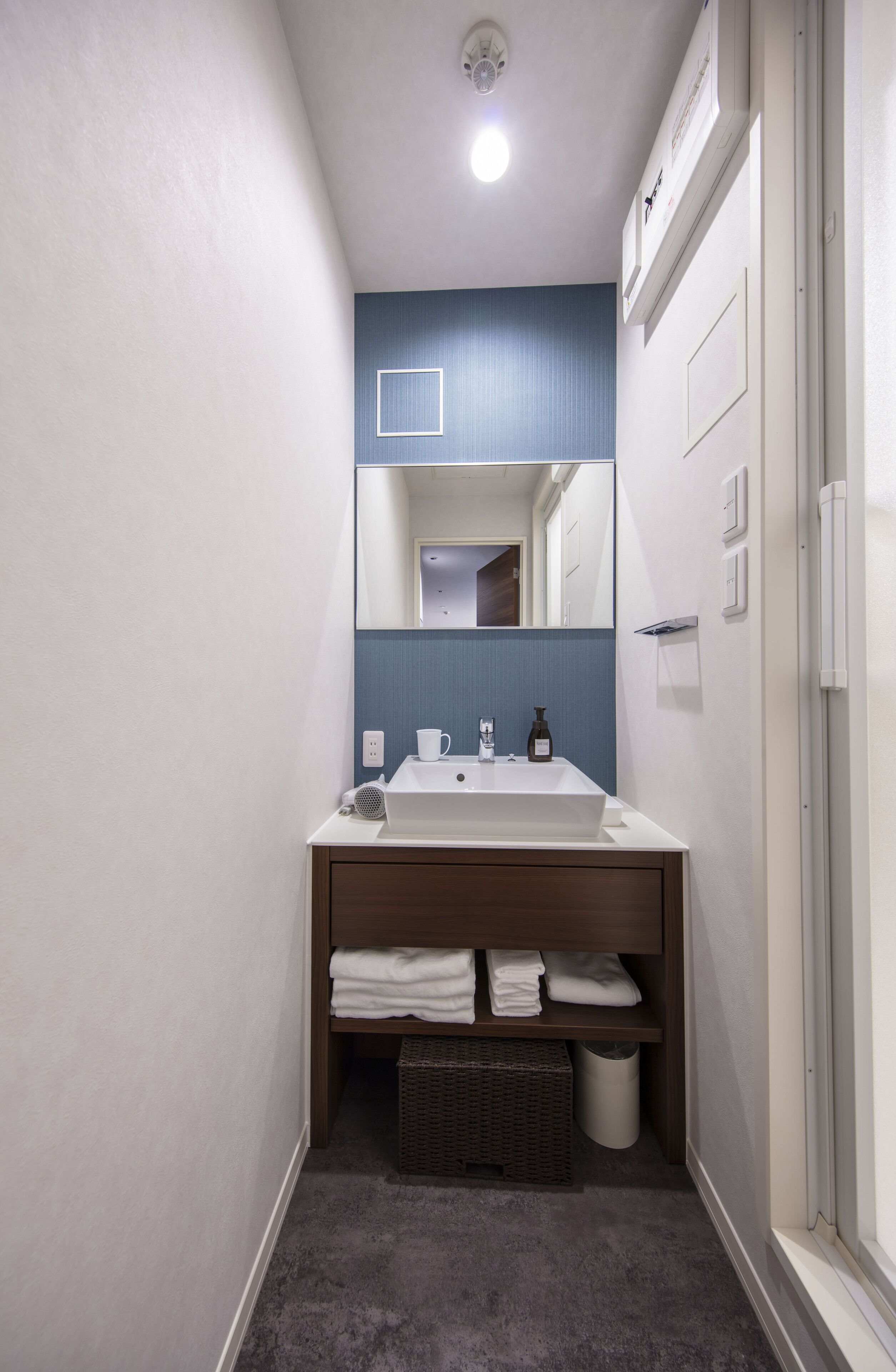 basic c non-smoking | bathroom | free toiletries, hair dryer, slippers, bidet