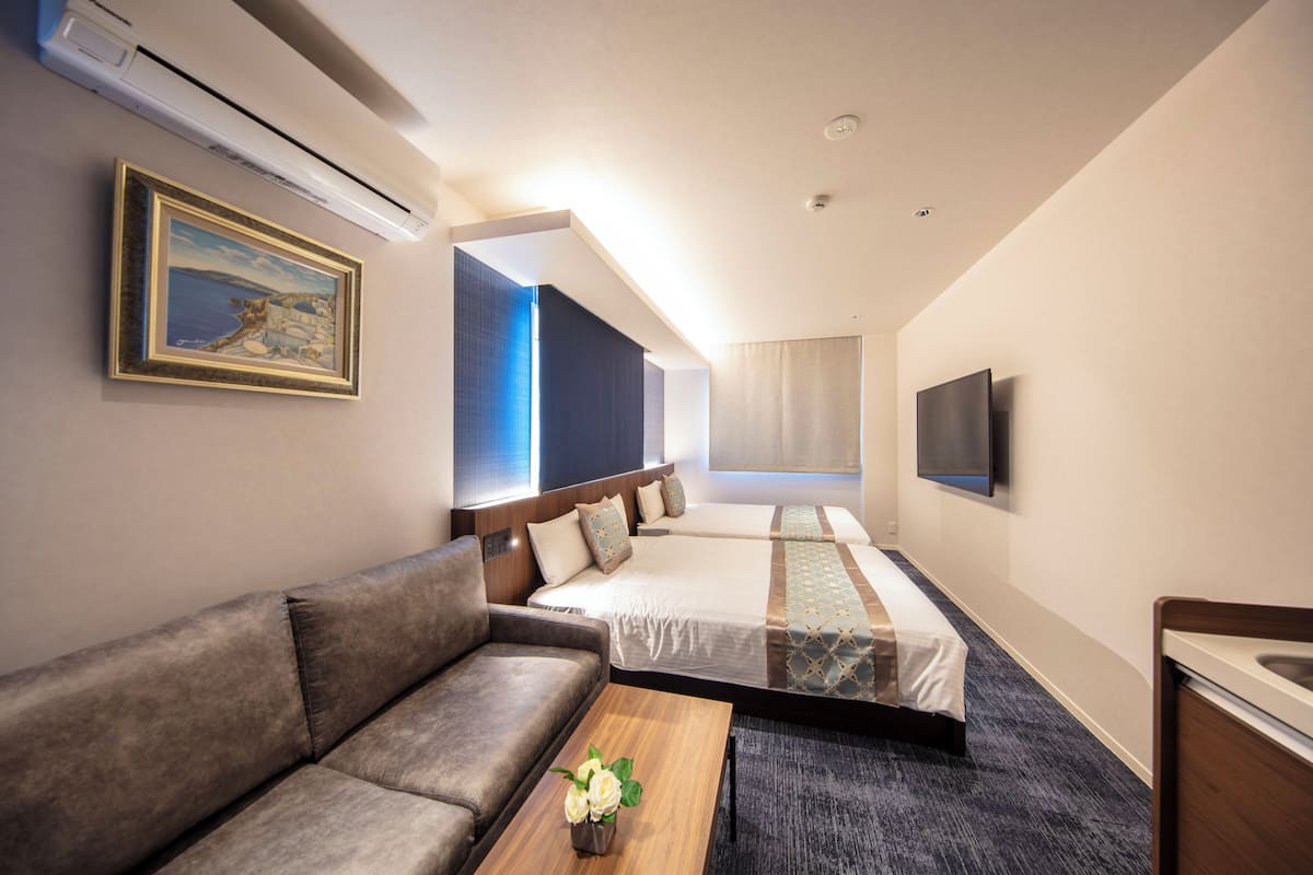 Desk, WiFi (free), bed sheets