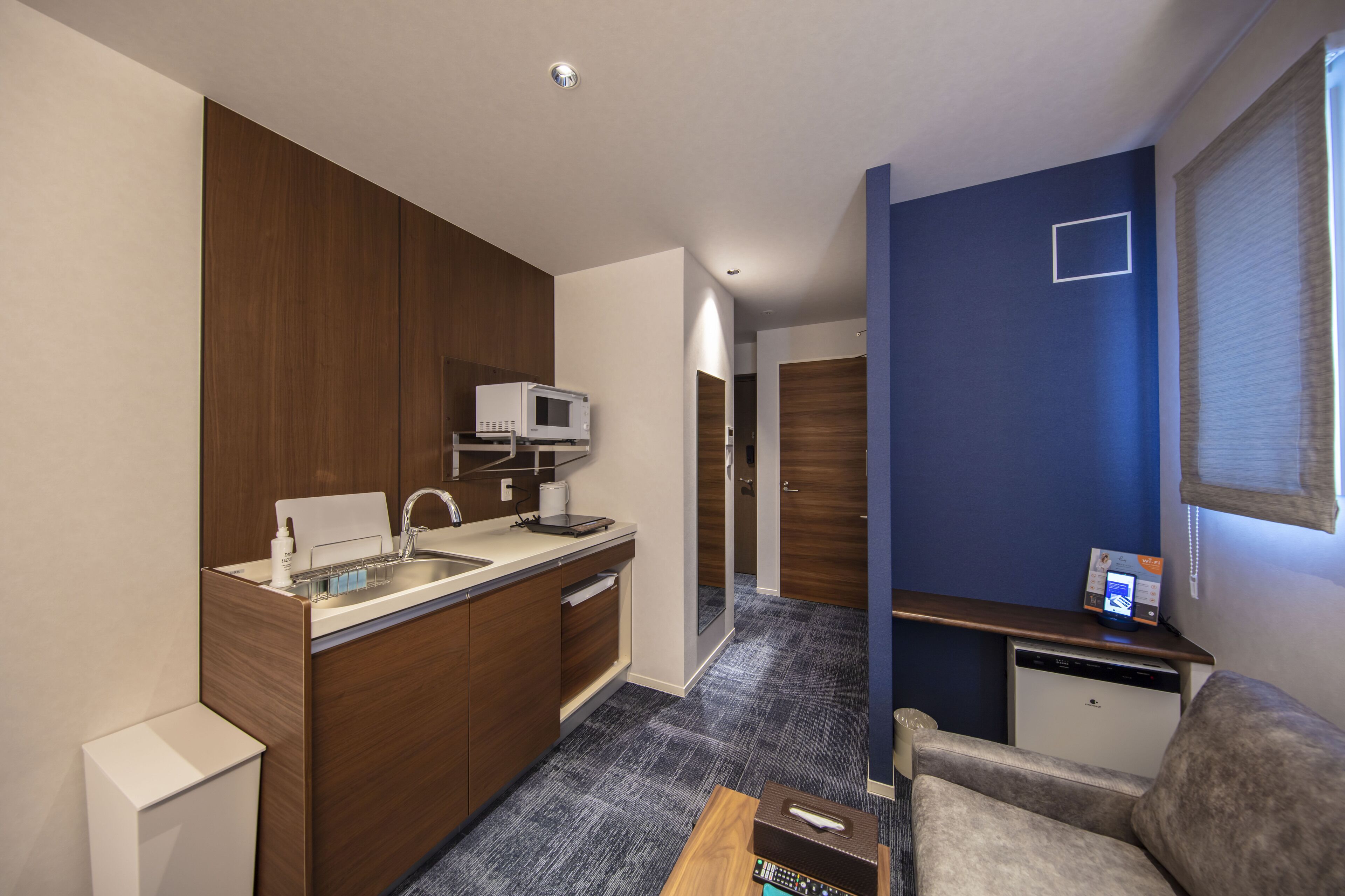 Basic C Non-Smoking | Living area | Flat-screen TV