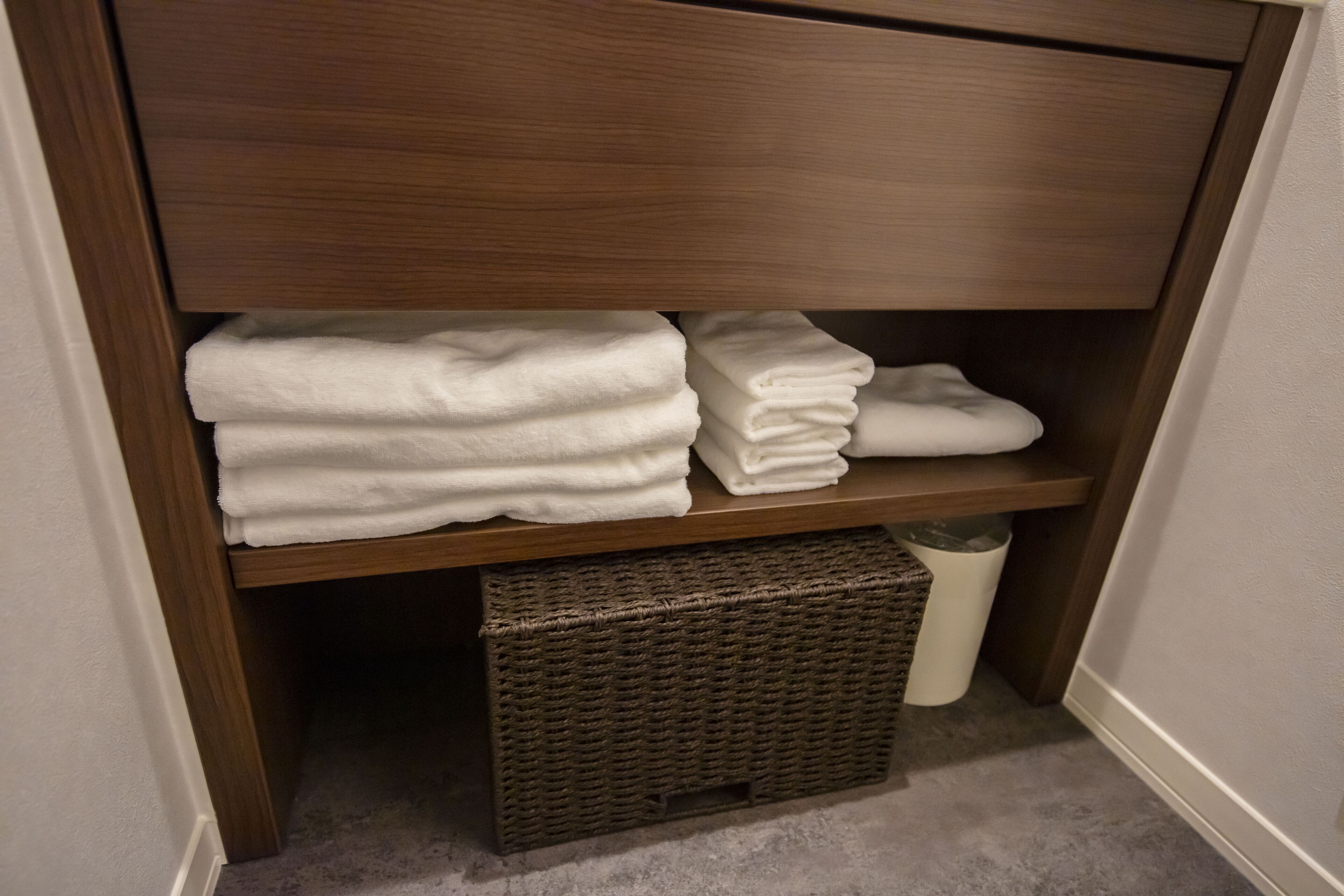 basic c non-smoking | bathroom amenities | free toiletries, hair dryer, slippers, bidet