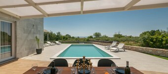 Brand new top villa *****, with heated pool, only 2 km from the sea