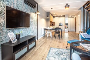 Deluxe Apartment | Living room