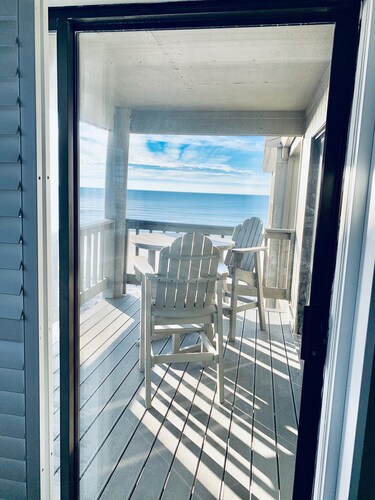 Beautiful Beachfront Haven!