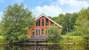 Unclassified image, 2 of 25, button - Gorgeous home in HEEL with WiFi (HEEL)