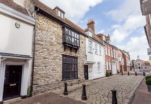 Exterior - Byngley House (Poole)