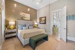 5 bedrooms, iron/ironing board, internet, bed sheets