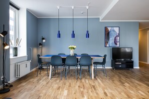 3 bedroom penthouse | Opções para refeição no quarto