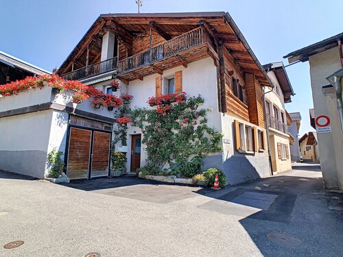 Cosy and quiet private place in Central Valais