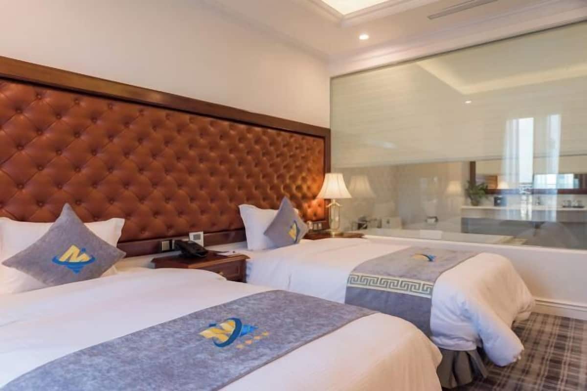 1 bedroom, minibar, in-room safe, desk