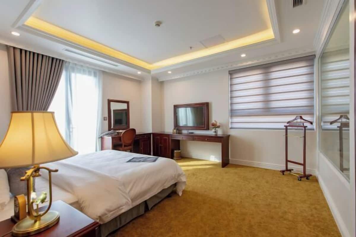1 bedroom, minibar, in-room safe, desk