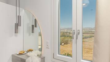 Superior Suite, Sea View | Individually decorated, individually furnished, laptop workspace