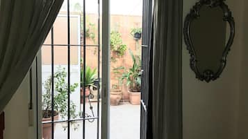 Decoración individual, mobiliario individual, escritorio