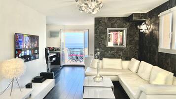 Smart-tv, een dvd-speler, een muziekbibliotheek en een stereo