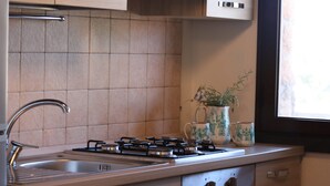 Executive Condo | Private kitchen - B Holidays Casa Vacanze (Cabras)