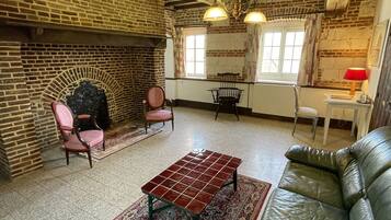 TV, DVD player, books