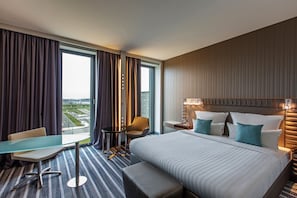 Hypo-allergenic bedding, down duvets, minibar, in-room safe