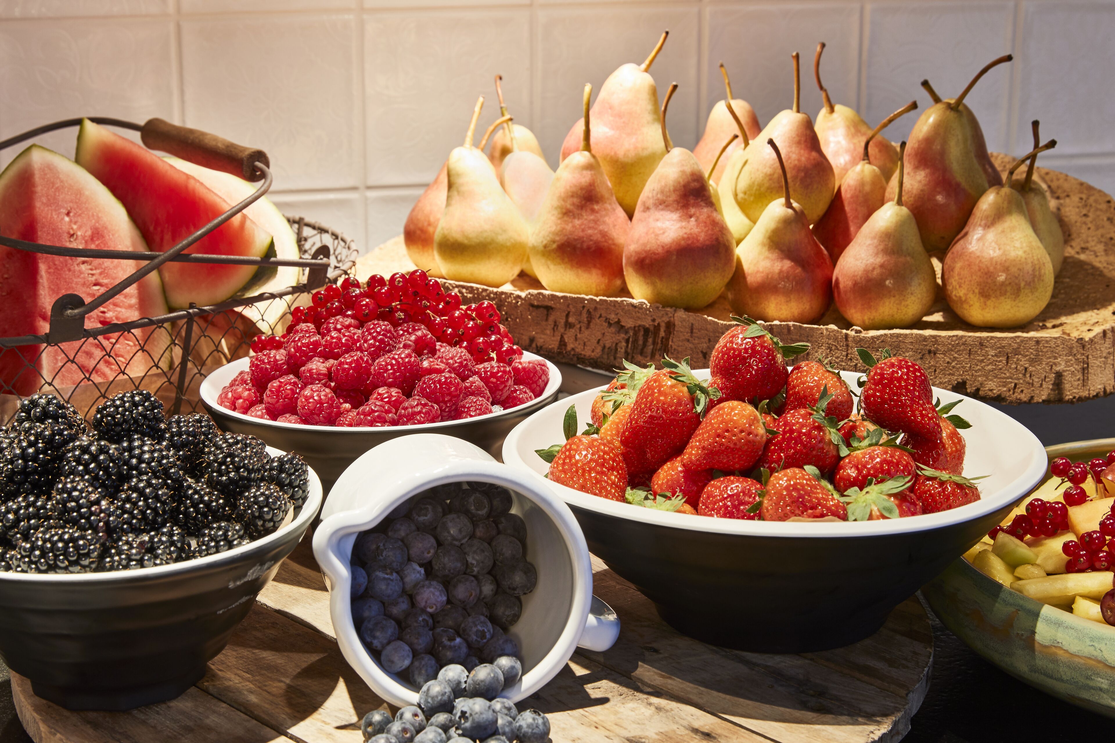daily buffet breakfast (eur 29 per person)