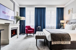 Premium bedding, in-room safe, individually decorated, desk - Teatro Hotel - Destigo Hotels (Warsaw)