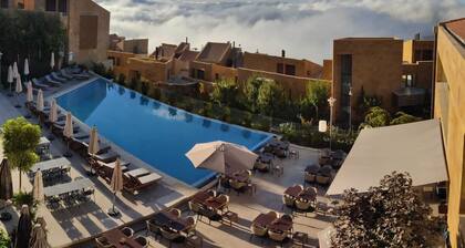 Oakridge Hotel & Spa