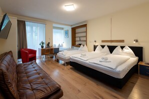 Habitación cuádruple superior | Wifi gratis y ropa de cama