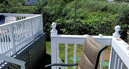 1 BR beach townhouse, 1 block from Ocean!