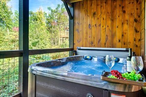 Outdoor spa tub