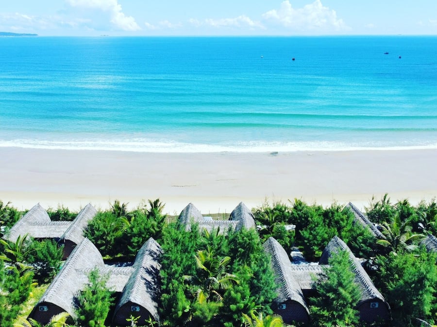 Private beach, white sand, sun loungers, beach umbrellas